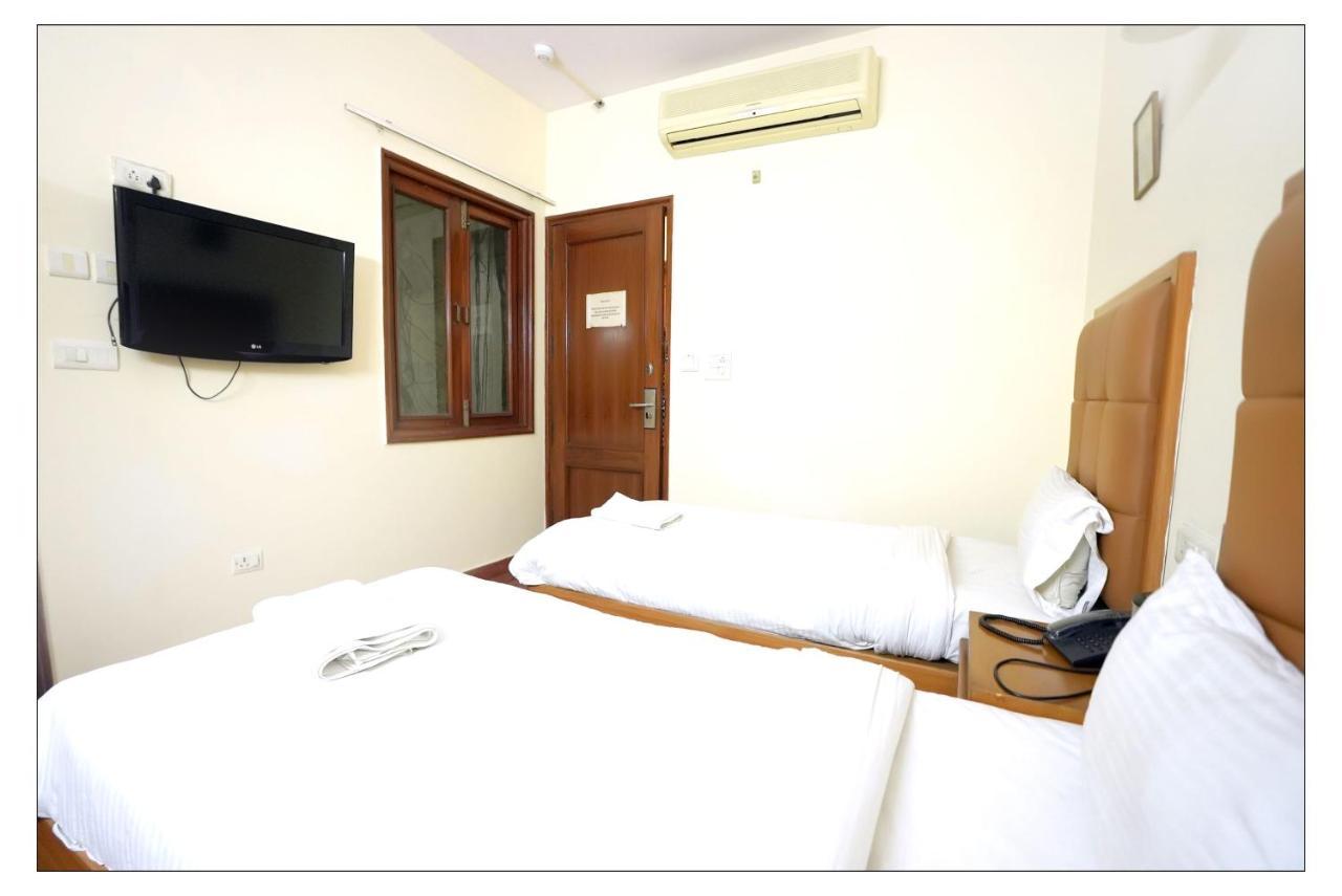 Hotel Oscar - Hauz Khas New Delhi Luaran gambar