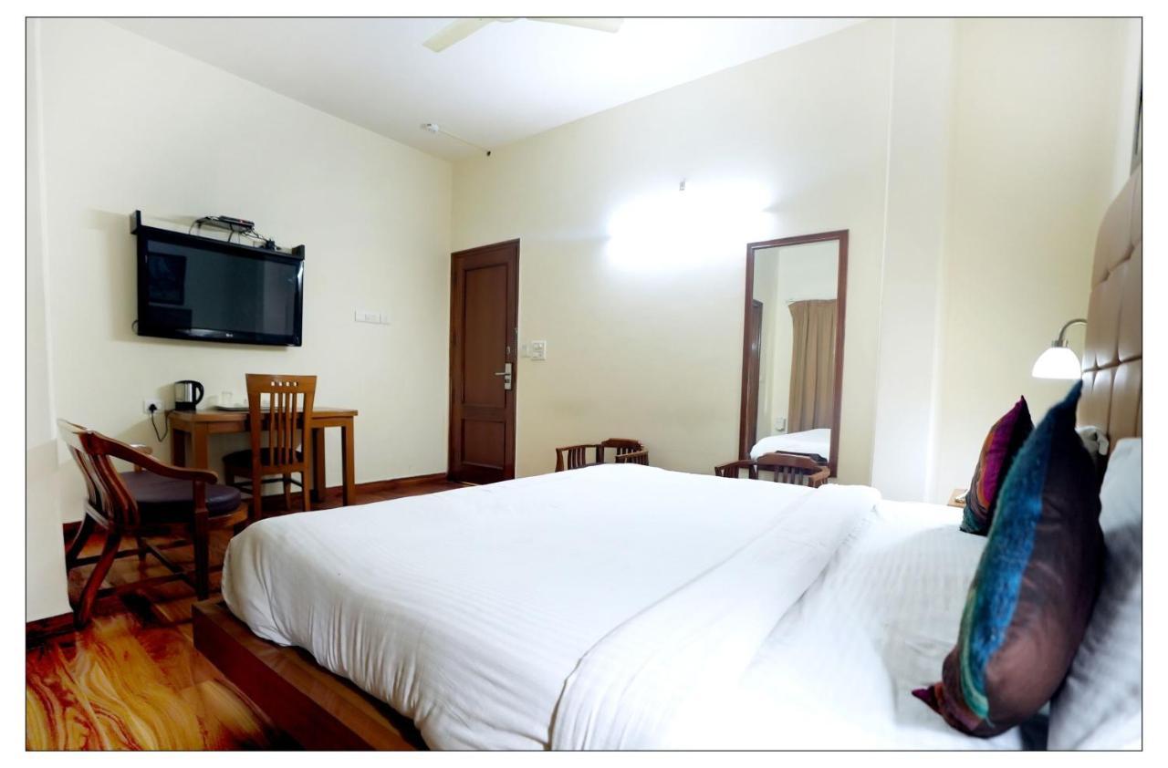 Hotel Oscar - Hauz Khas New Delhi Luaran gambar