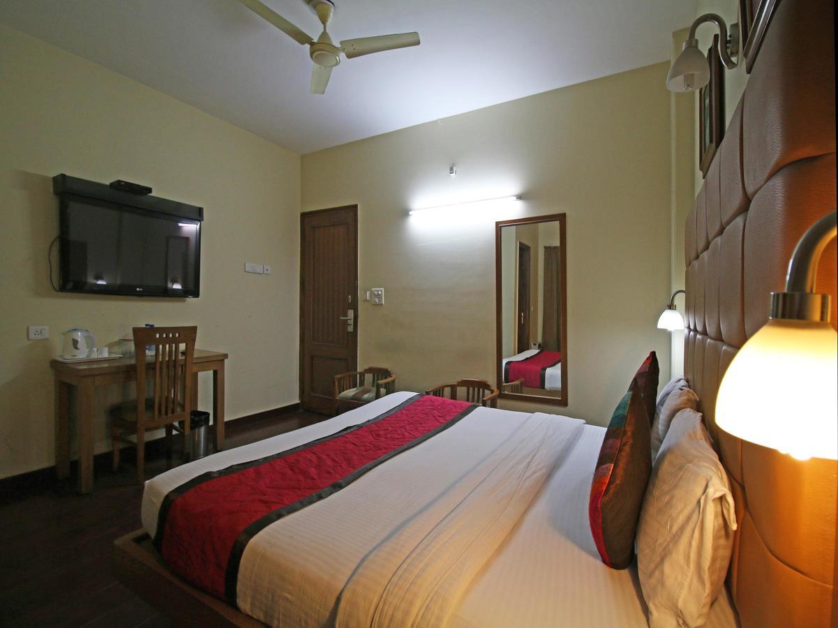 Hotel Oscar - Hauz Khas New Delhi Luaran gambar